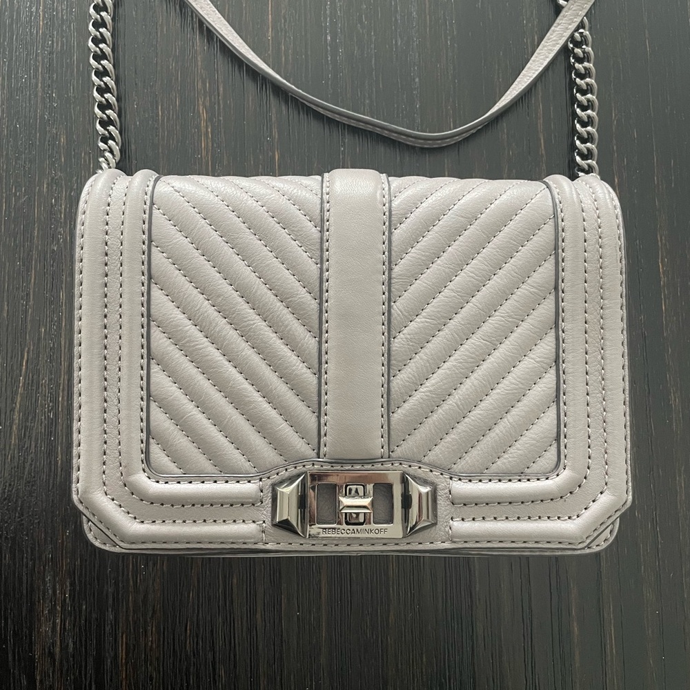 Small Love Chevron Quilted Leather Crossbody Bag🤍